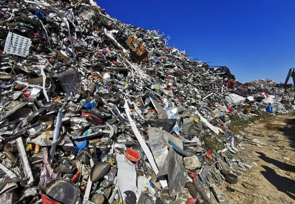 large pile of recycled aluminum
