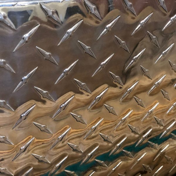 Applications of Aluminum Tread Sheets: Benefits, Uses & Alternatives